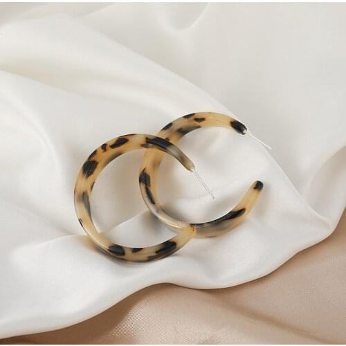 Sweet Girl Earrings Cold Wind Resin Acrylic Niche Circle Leopard Print Simple C-shaped Earrings Fashion Womens Clothing Sales