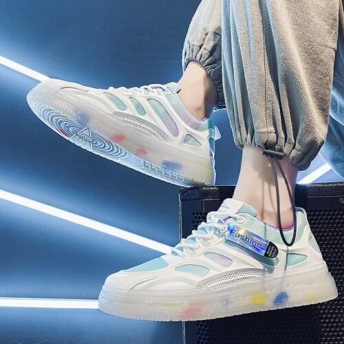 2021 Mens Summer New Breathable Mesh Fashion Light Casual Flat Shoes Walking Anti-skid Mens Korean Classic White Shoes