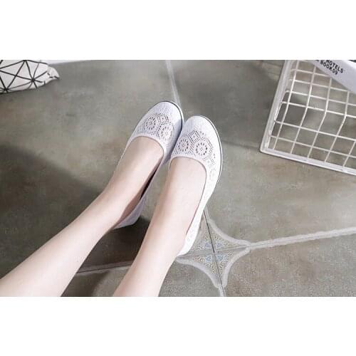 New Women Flats shoes Summer Ladies Mesh Flat Shoes Women Soft Breathable Sneakers Women Casual White flat bottom shoes