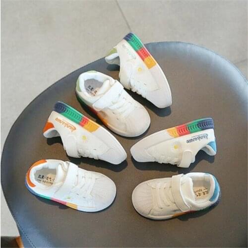 Childrens shoes girls' fashion solid color casual shoes 2021 spring and autumn new soft soled antiskid boys' running shoes