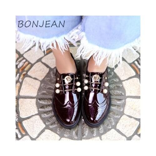 2021 All Match Ladies Flats Platform Shoes Carving Oxford Shoes Woman Pearl Flats Beaded Loafers Preppy Girls Leather Moccasins