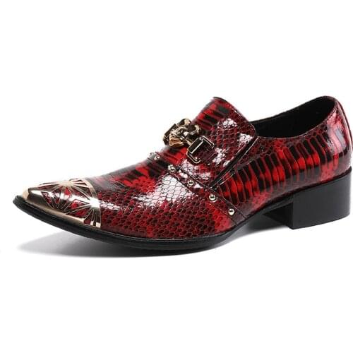 New Fashion Metal Pointed Toe Men Party Shoes Genuine Leather Rivet Man British Style Shoes Plus Size Male Shoes Leather Shoes