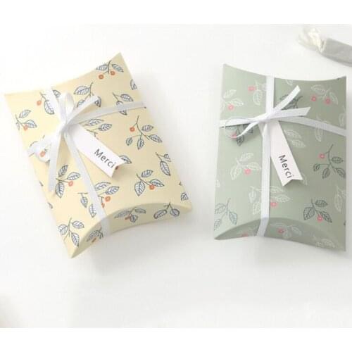 Feiluan store 50pcs yellow /green color 14x10x2.8cm DIY new pillow box beautiful style cute shape can custom box moq 1000pcs
