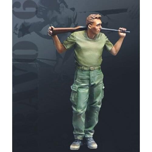 Resin Figure 1/35 ancient officer stand include one Model Unassambled Unpainted Figure Building Kit