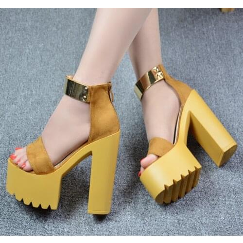 2020 New Summer Shoes Women White Open Toe Button Belt Thick Heel Wedges Platform Shoes Fashionable Casual Sandals Female