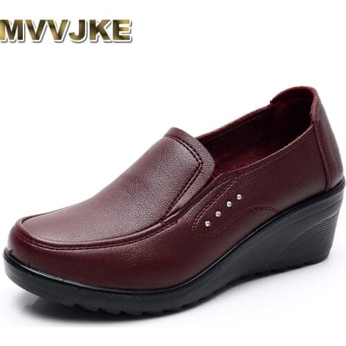 MVVJKE 2021Spring And Autumn New Womens Single Shoes Wedges Soft Sole Comfortable Large Size Mothers Leather Mid-heel Pumps