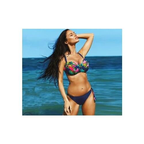 2021 newest fashionable Women Two Piece Printed Swimsuit Sets Bra Top and Tie Up Thong Bikini Bathing Suits for Summer