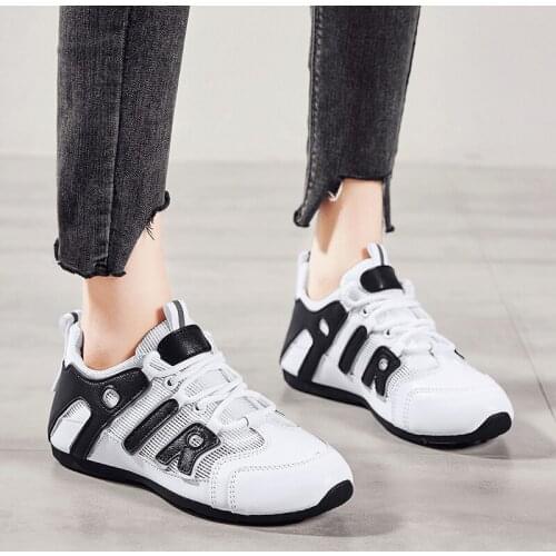 2020 Women Casual Shoes Womens Summer Sneakers Slip On Flat Shoes White Loafers Womens Tennis Shoes Flat Sneakers Shoes