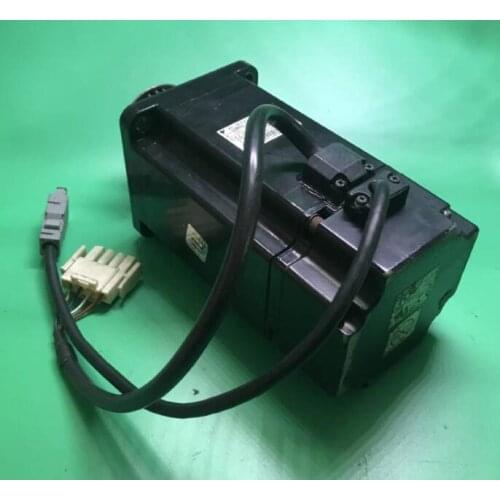 SGMAH-08AAA41 servo motor , used in good condition . 80% appearance new , good working , free shipping