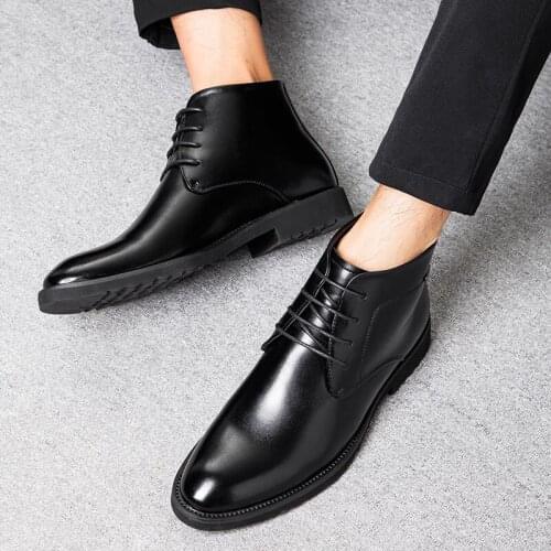 Men Leather Boots Warm Plush Snow Boots work shoes High Top male lace up Outdoor Casual Men Winter Shoes zapatos de hombre