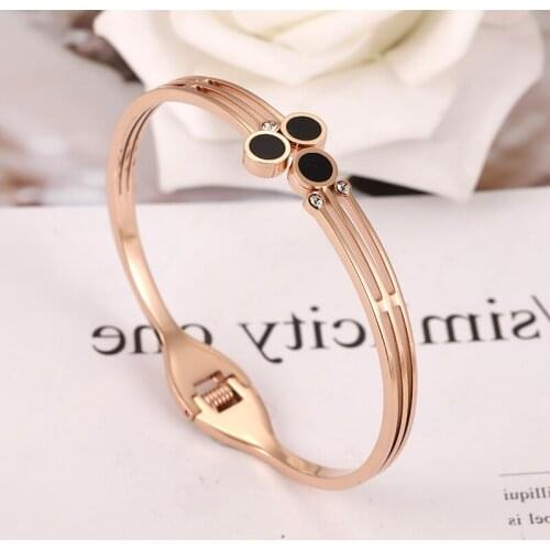 TJP 2020 New Fashion Women High Quality 316L Stainless Steel Rose Gold Shell Bracelet Bangle Gift Jewelry