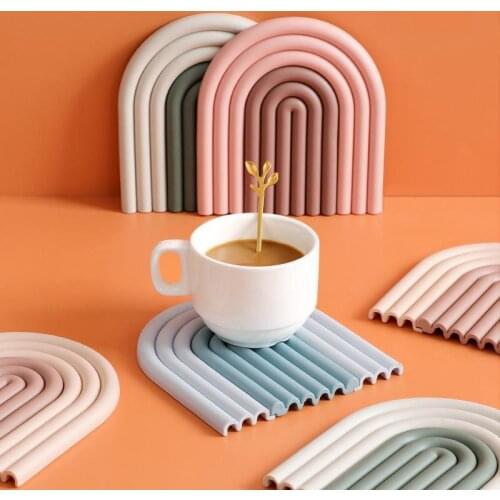 Silicone Placemat Kitchen Accessories Coaster Mat Household Dining Table Heat Insulation High Temperature Resistant Removable