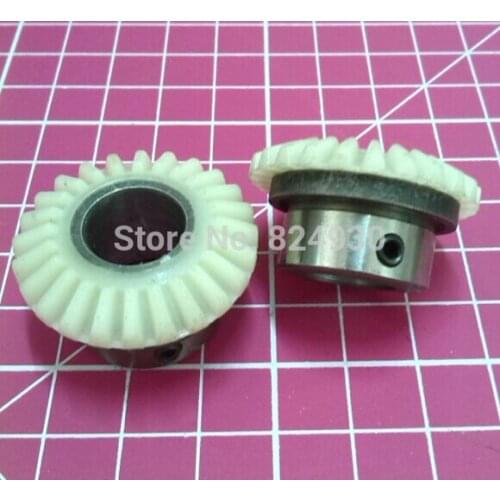 #319695 Domestic Sewing Machine Parts Arm Shaft Bevel Gear Singer