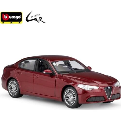 Bburago 1:24 Model Car Simulation Alloy Racing Metal Toy Car Children Toy Gift Collection Alfa Romeo Giulia