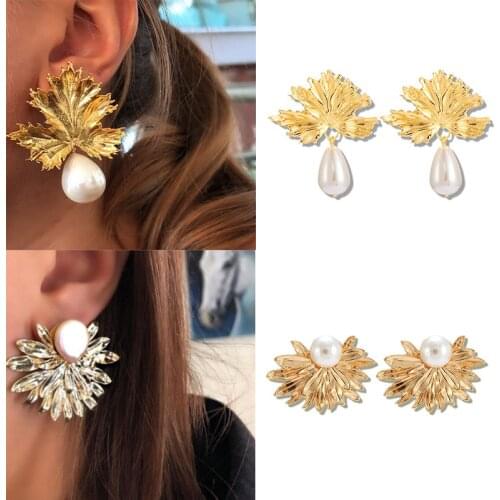 Luxury Gold Plated Maple Leaves Dangle Earring 2021 Korean Charm Women Water Drop Pearl Earring Elegant Noble Lady Party Jewelry