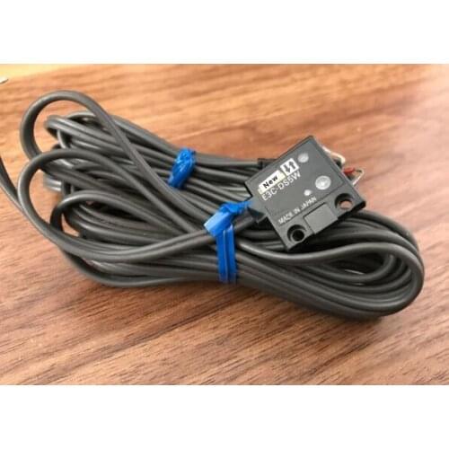 E3C-DS5W photoelectric sensor