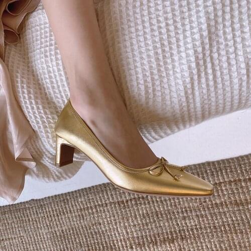 2021 Shoes Women Genuine Leather Square Med Heel Platform Women Pumps Pointed Toe Fashion Ladies Wedding Party High Heels 33-43