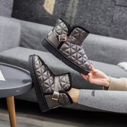 2019 Winter Female White Super Warm Snow Boots Women Slip on Flat Cotton Shoes Women Light Waterproof Ankle Boots U11-41