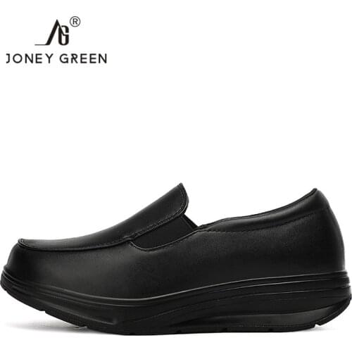 New Style Mom Nurse Working Shoes Leather Women Shoes Soft Bottom Slip on White Love Heart Comfortable Wedge Casual Women Shoes