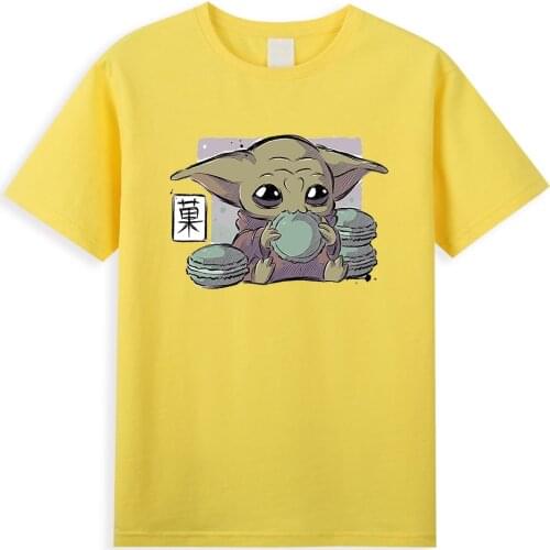 Star wars T-Shirt Male 2021 Short Sleeve The Mandalorian Men T shirt Baby Yoda Eating Macarons Tops Tees Harajuku Mens Clothing