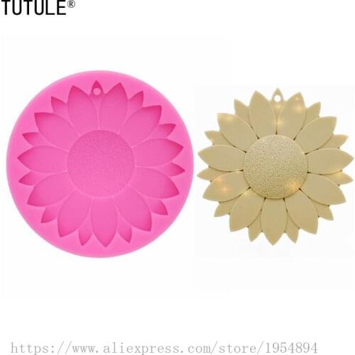 Sunflower keychain silicone mold-Fondant Polymer chocolate cake Clay Silicone keychain Necklace mould,Epoxy Resin Craft Mould