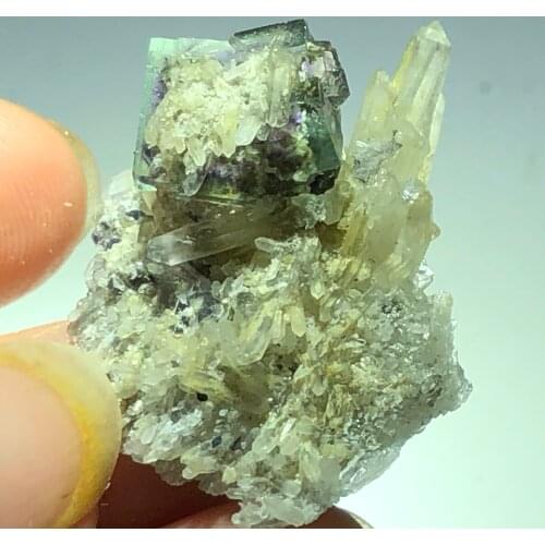 6.3gNatural purple fluorite and crystal mineral stone home decoration ring vein healing geological teaching specimen