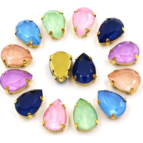 Free shipping Teardrop shape glass crystal gold base sew on mocha rhinestones with claws for clothing wedding decoration