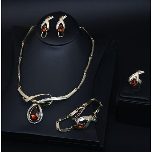 Wholesale Luxury Nigerian Women Wedding Jewelry Sets Big Chunky Necklace Earrings Bridal Dubai Gold African Beads Jewelry Set