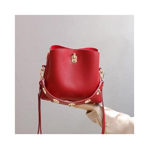 Fashion Womens Bags 2020 New Shoulder Messenger Bags Ladies Simple Large Capacity Multi-compartment Bucket Bags Travel Handbags