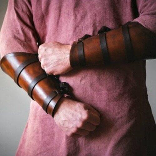 Bracer Medieval Steampunk For Men Larp Warrior Arm Cuff Armor Leather Buckle Rivet Knight Wrist Guard Carnival Party Wristband