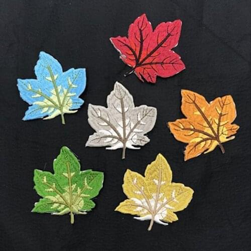 6pcs/Set Embroidery Patch Maple Leaf Sew On Patch DIY Embroidered Applique Maple Leaf for Decoration Kids Clothing Accessory