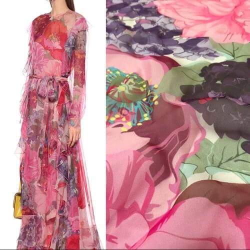 European brand new digital printing fabrics, pink flowers and plants, sewing fabrics, factories and shops are not out of stock