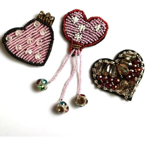 Fashion heart Rhinestone beaded patches for Clothing Sew on Sequin epaulette Applique decorative parches for clothes bag