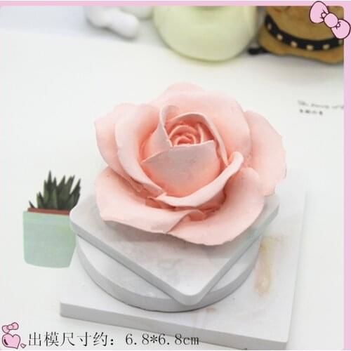 C1025 three-dimensional rose aromatherapy silica gel mold car outlet clamps