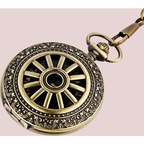 50pcs/lot Vingtage Bronze Wheel Quartz Pocket Watches with Chain Black Roman Dial Pendant Gift Watch