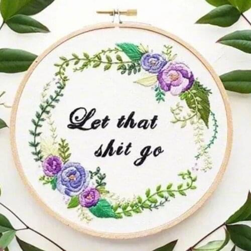 DIY Handmade Full Range Of Embroidery Starter Kit With Pattern Cross Stitch Kit With Bamboo Embroidery Hoop DIY Sewing Supplies