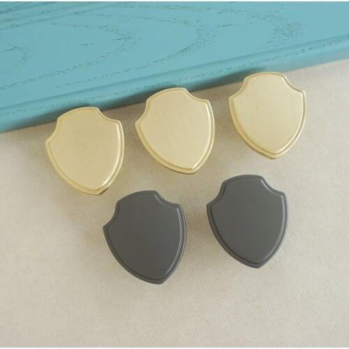 Zinc alloy Furniture Handle knob shield shape design Gun / Brass Cupboard Drawer Wardrobe Door Handle Furniture Hardware