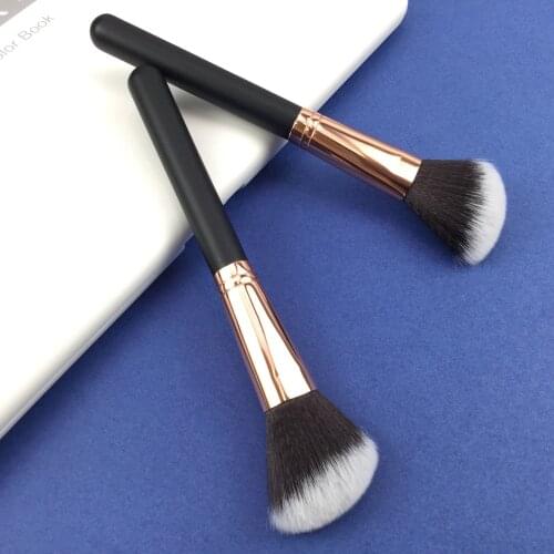Esha Concealer Makeup Brush Small Full Coverage Concealer Angled Round Make up brush Beauty Tools
