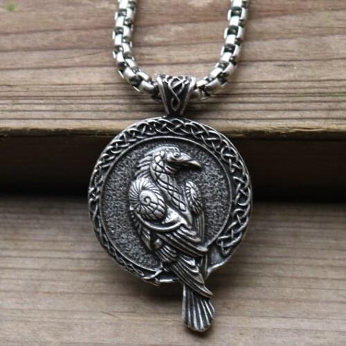 Raven Talisman Amulet Viking Male Pendant Necklace Wicca Bird Jewelry Runes Neckless Wiccan Pagan Men Women Accessories