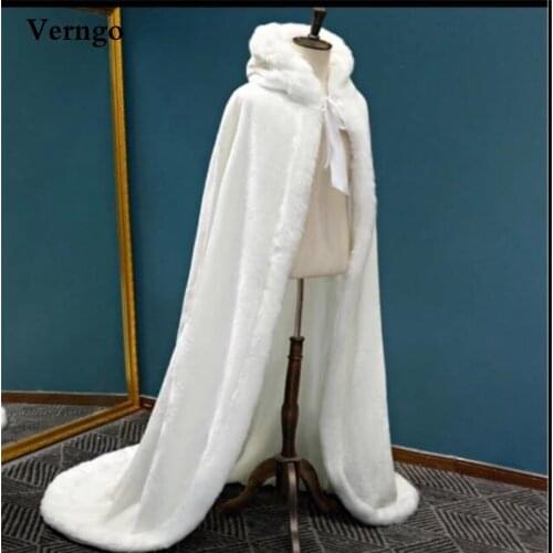 Verngo Popular White Weddding Cape For Bridal Cloak Faux Frayed Shawl Bridal Outdoor With Hat In Stock Women Wear Formal Warm