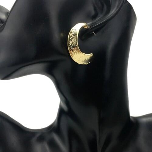 Vintage Solid Geometric Alloy Stud Earrings Fashion Jewelry Women Punk Bending Metal Statement Earring Cheap Wholesale UKMOC