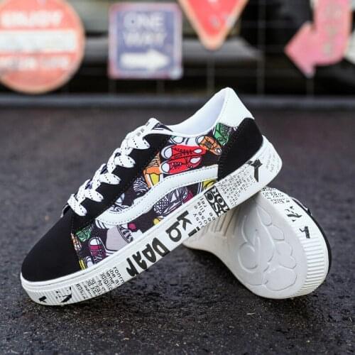 Unisex Sneakers Skateboarding Shoes Men Women Lace Up Footwear Trainers Graffiti De Hombre
