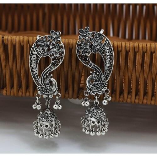 Bohemia Bride Earrings Vintage Metal Carved Flower Ethnic Peacock Long Tassel Wedding Earrings for Women Boho Statement Jewelry