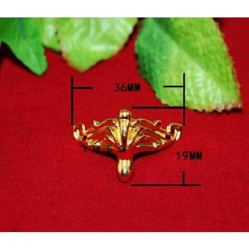 20 piecess a lot ,36*19mm small wooden wine box at the bottom of the golden feet