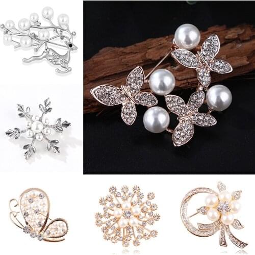 Simulated Pearl Brooches NewFor Women Pin Elegant Dress Decoration Brooch With Rhinestones Pins Female Wedding Jewelry Gift