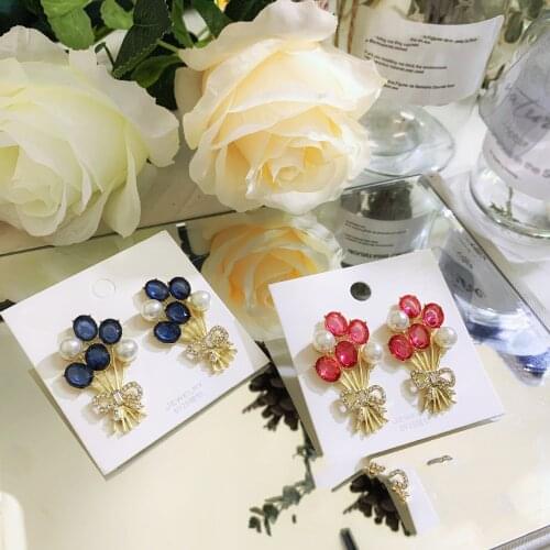 Women Exaggerated large drop baroque style pearl crystal flower earrings