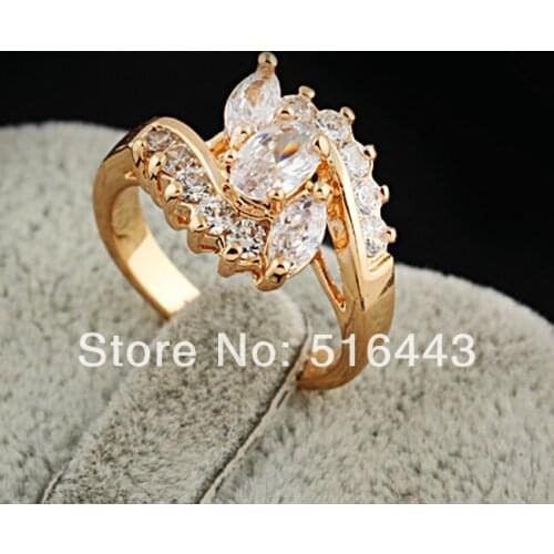 Charms Upscale Full Big Cubic Zirconia 18K Gold Engagement Wedding Rings for Women Brand Jewelry Bridal Ring A962
