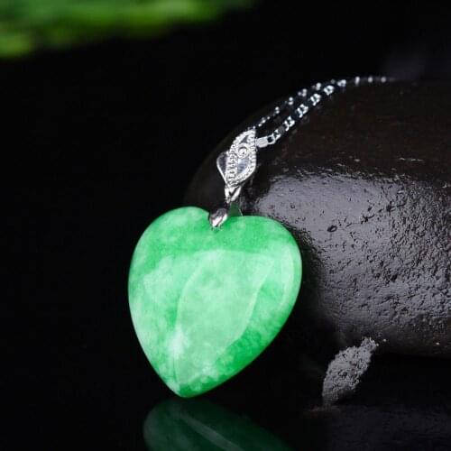 Natural Green Jade Heart Pendant Necklace Carved Chinese Charm Jadeite Jewellery Fashion Lucky Amulet Gifts for Women Men