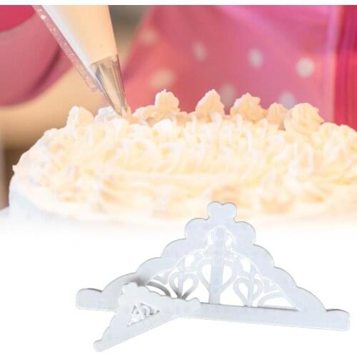 2Pcs/Set Baking Mold Crown Cake Decorating Mold Cake Cut Slicer Perfect Result Non Stick PP Wide Application for Cup Cake