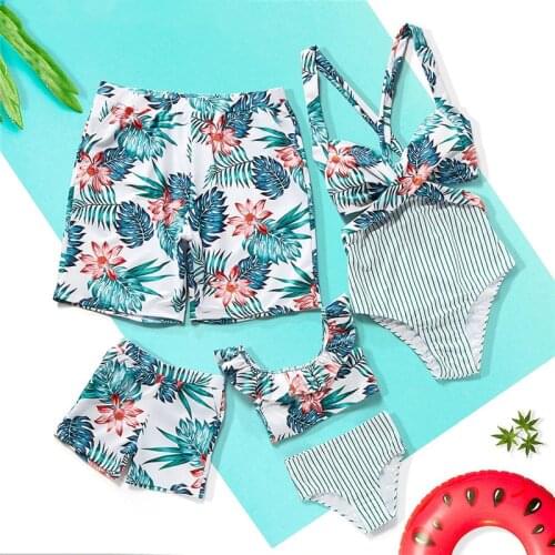 Family Look Leaf Print Push Up Swimsuit For Mother Daughter Mommy and me Swimwear Fashion Sports Dad Son Beach Shorts